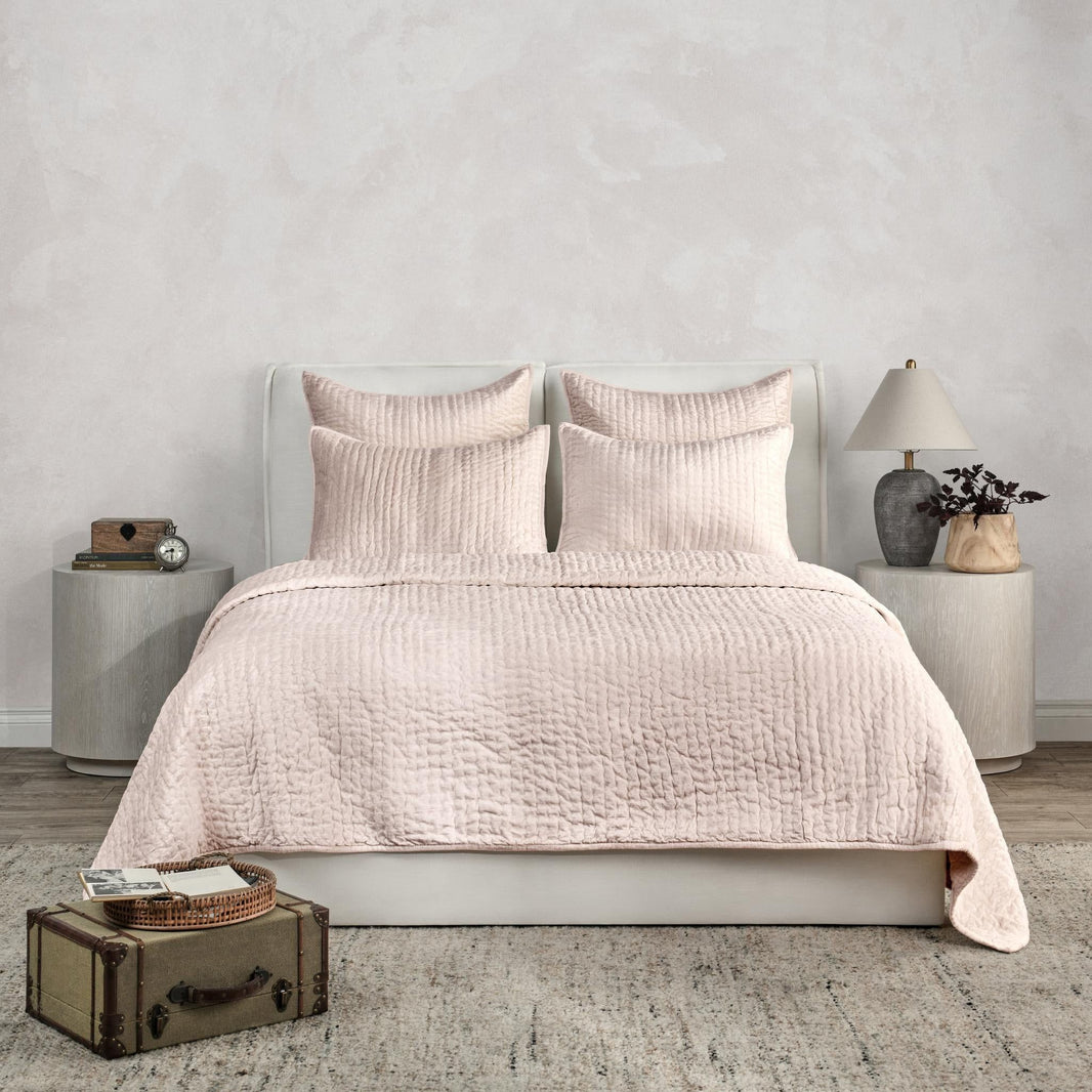 Bari - Velvet Quilt - Bliss Pink
