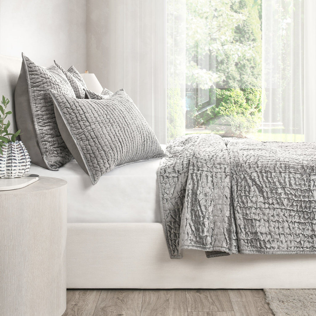 Bari - Velvet Sham - Gray