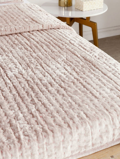 Bari - Velvet Quilt Set