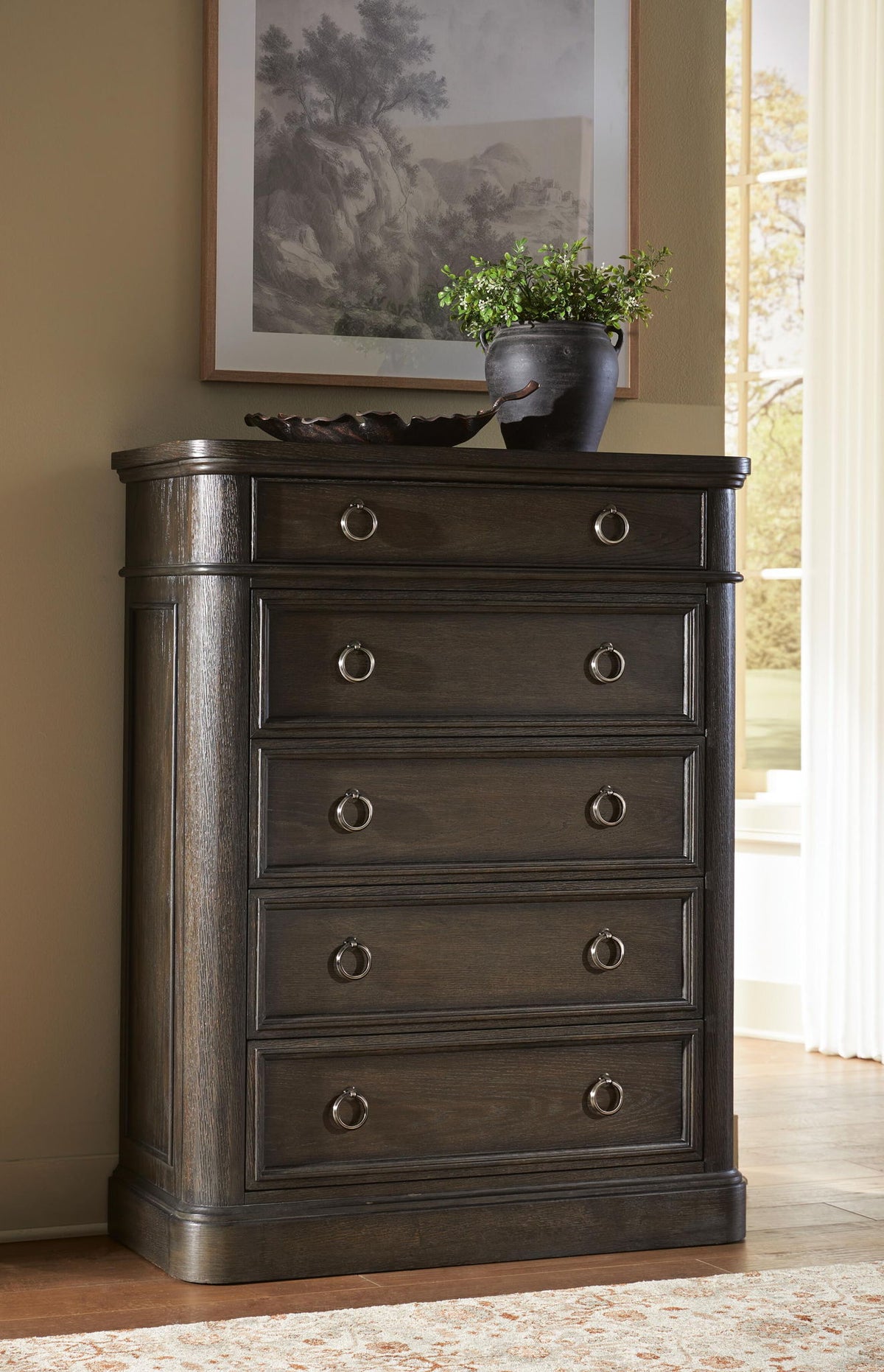Wickenger Five Drawer Chest Dark Brown, gallery image 3