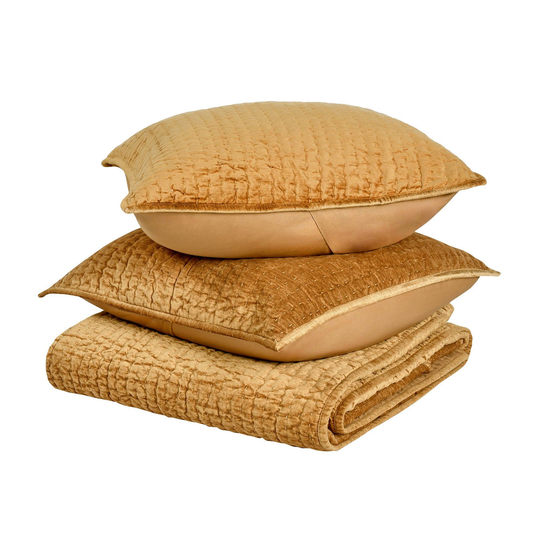 Bari - Velvet Quilt - Honey Gold