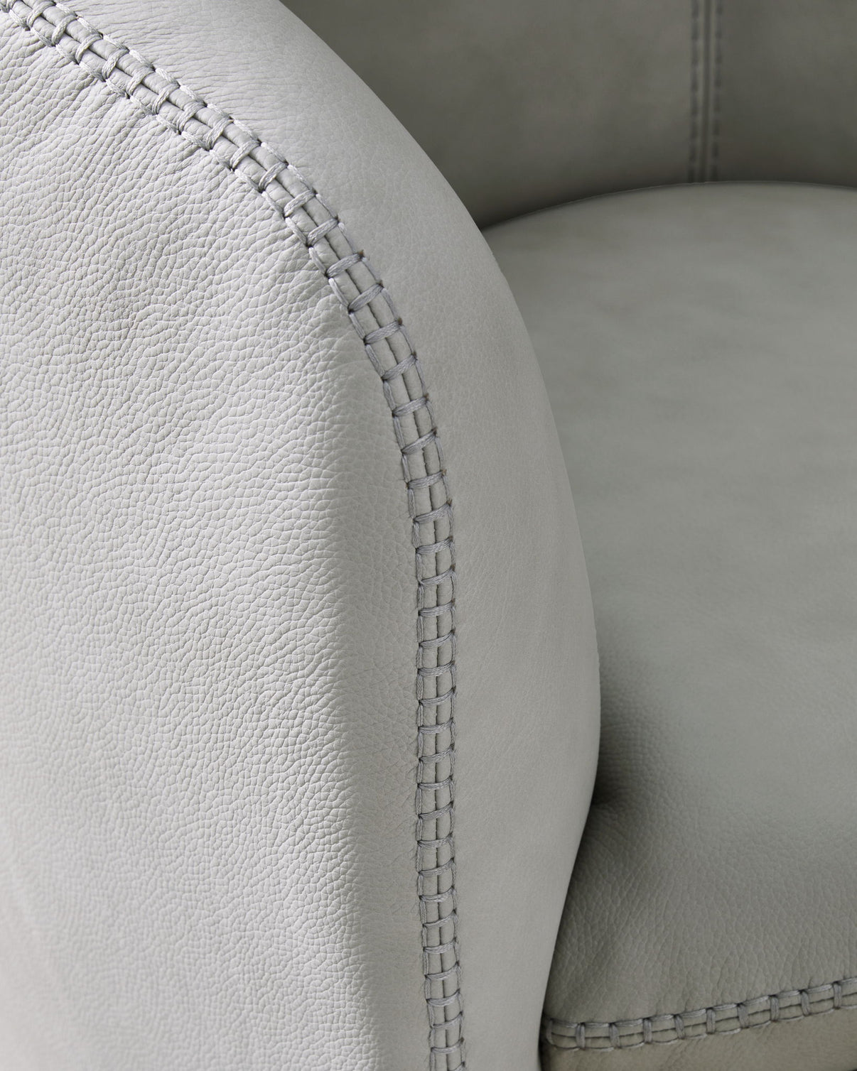 Kierreys - Swivel Chair, alternate view 7 with leather upholstery