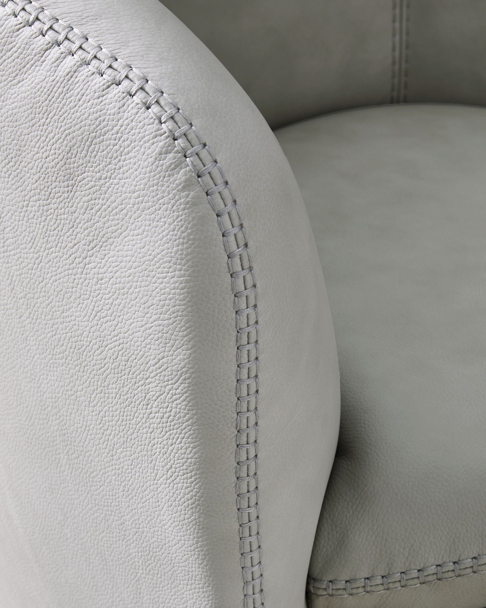 Kierreys - Swivel Chair, alternate view 7 with leather upholstery