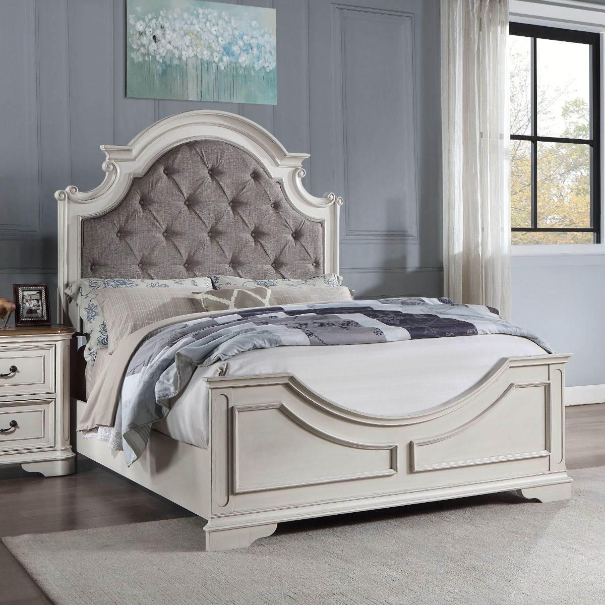 Florian - Bed, alternate view 3 with leather upholstery