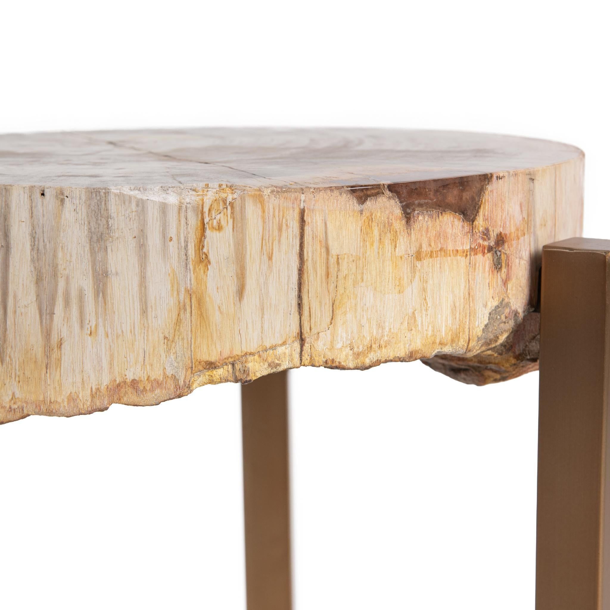Alliza - Round Accent Table, alternate view 7