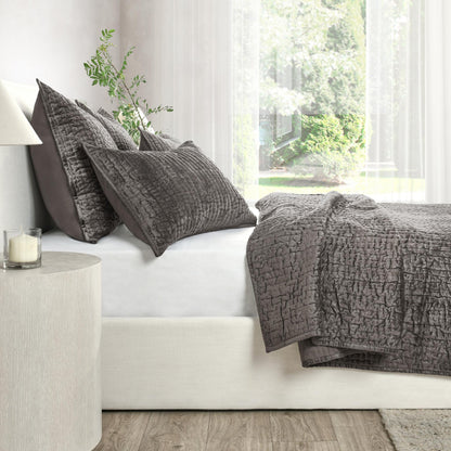 Bari - Velvet Quilt