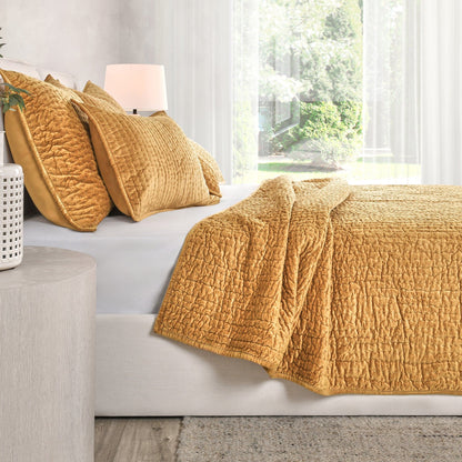 Bari - Velvet Quilt - Honey Gold