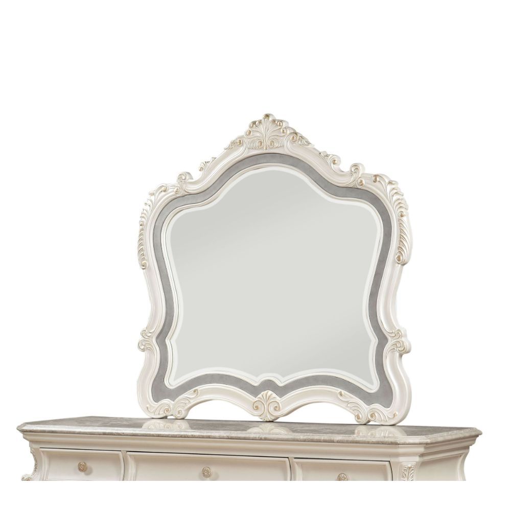Chantelle - Mirror, product view with wood construction