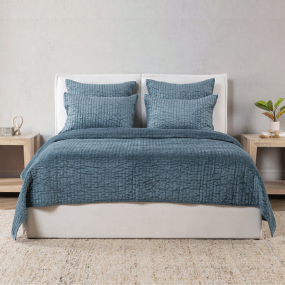 Bari - Velvet Quilt
