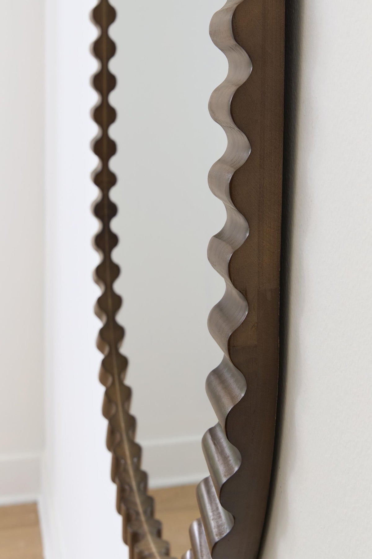 Clorington Accent Mirror Dark Brown, gallery image 2