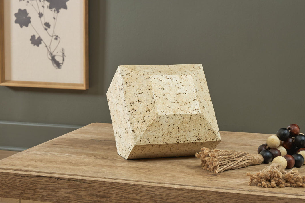 Bryons Sculpture Beige, gallery image 2