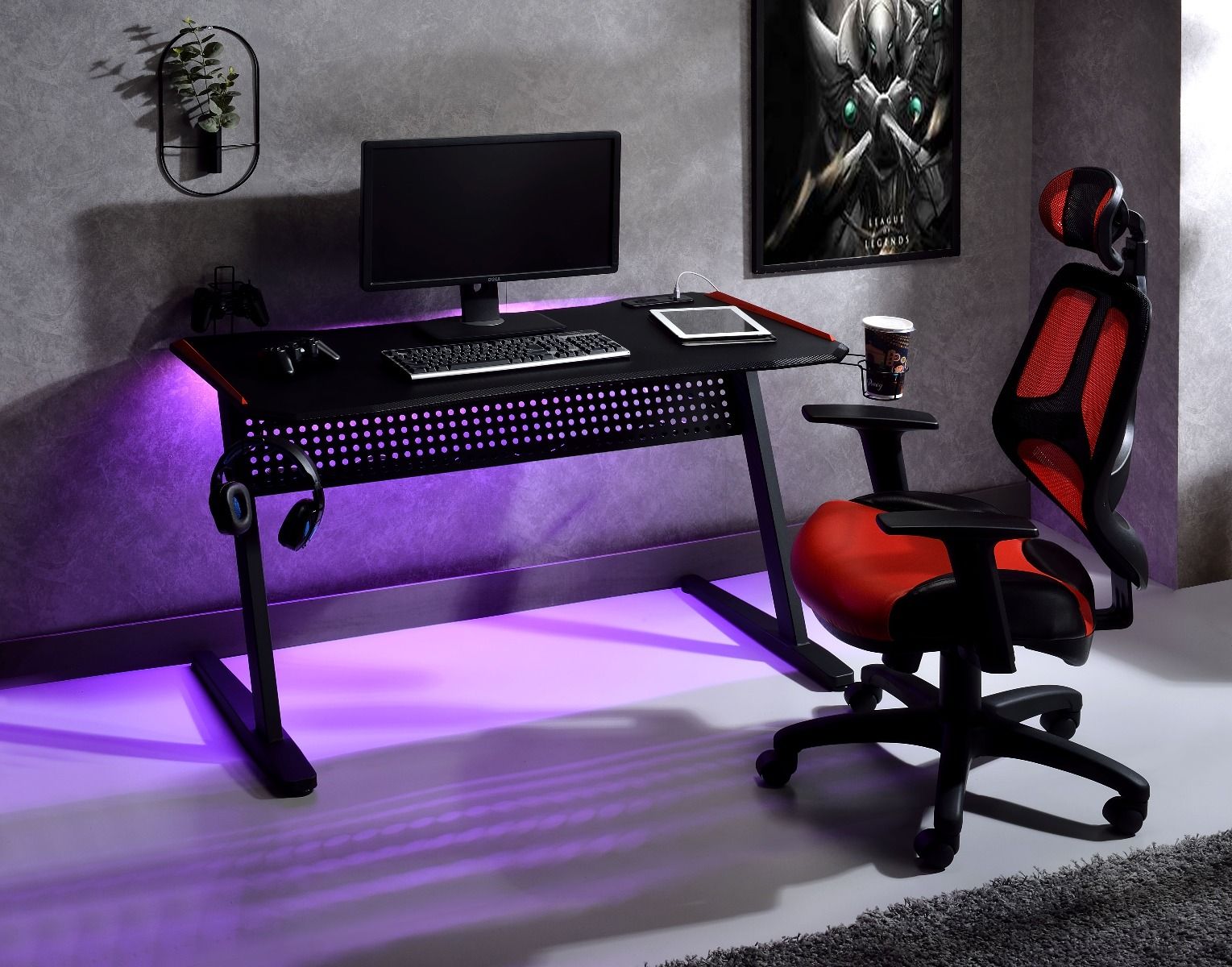 Dragi - Gaming Desk With USB - Black & Red, alternate view 2 with wood construction