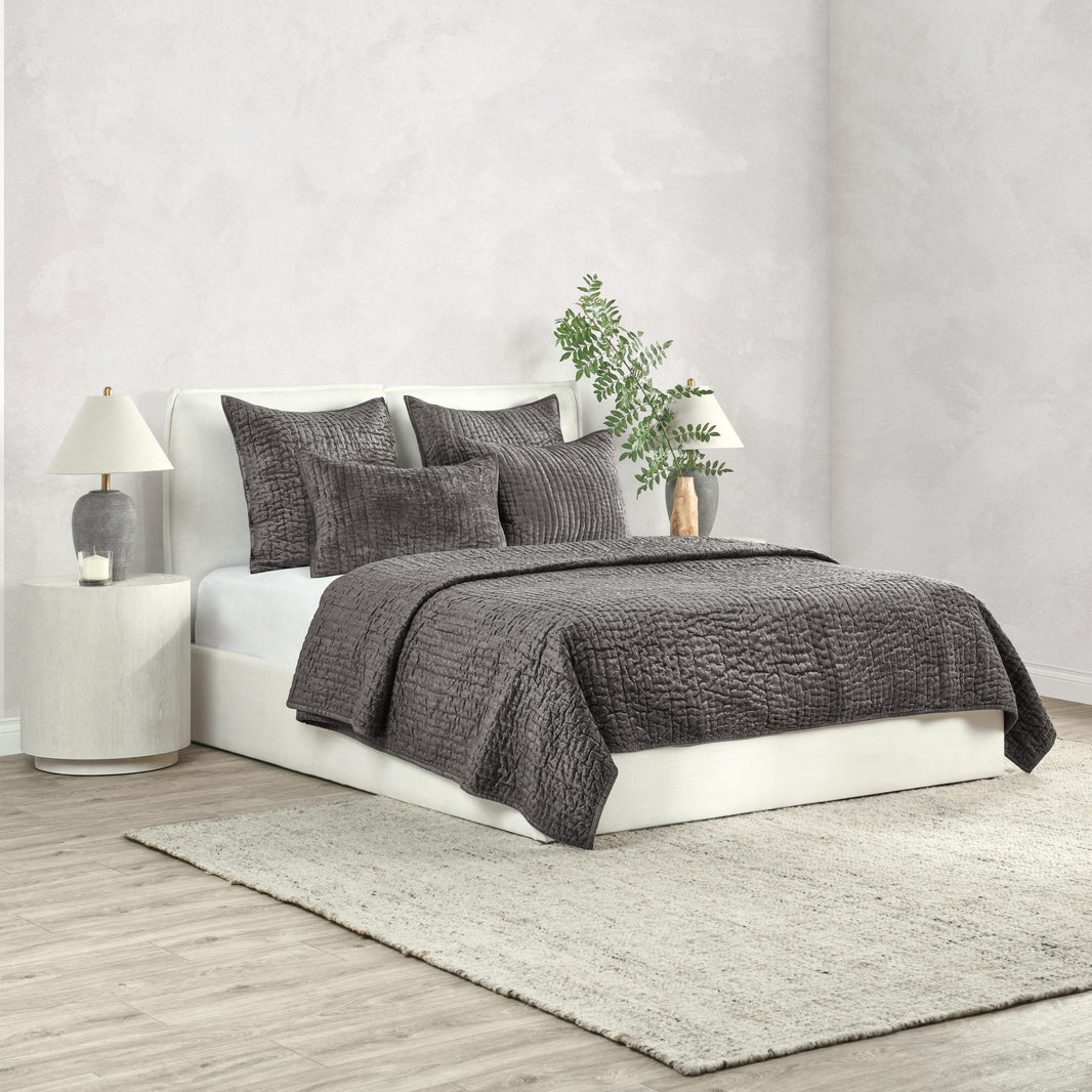 Bari - Velvet Quilt - Desert