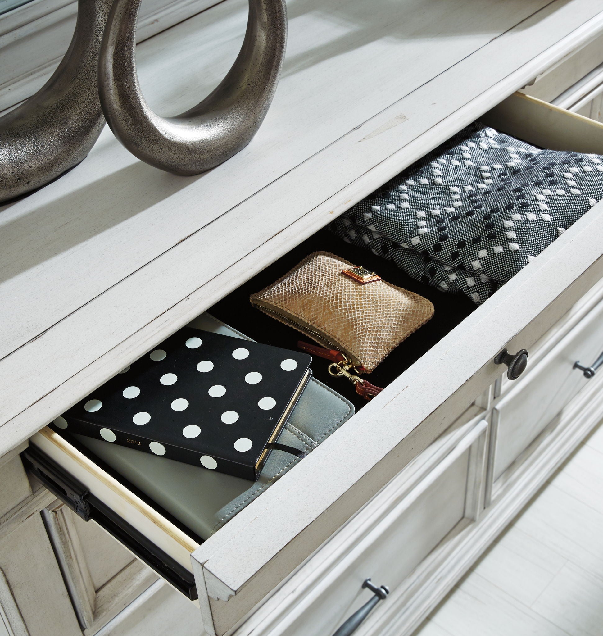 Kanwyn - Dresser, alternate view 7