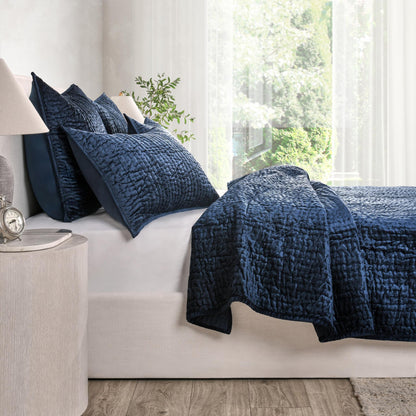Bari - Velvet Quilt - Ocean Blue