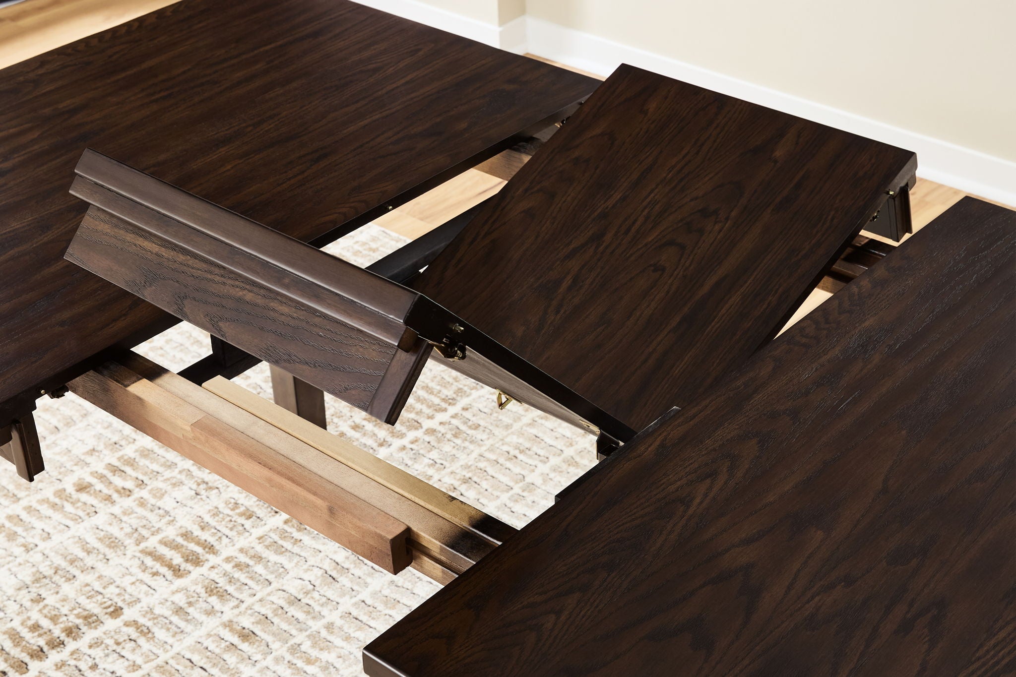 Haddigan - Dining Room Extension Table, alternate view 9