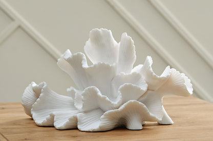 Waynemont Sculpture White, gallery image 3