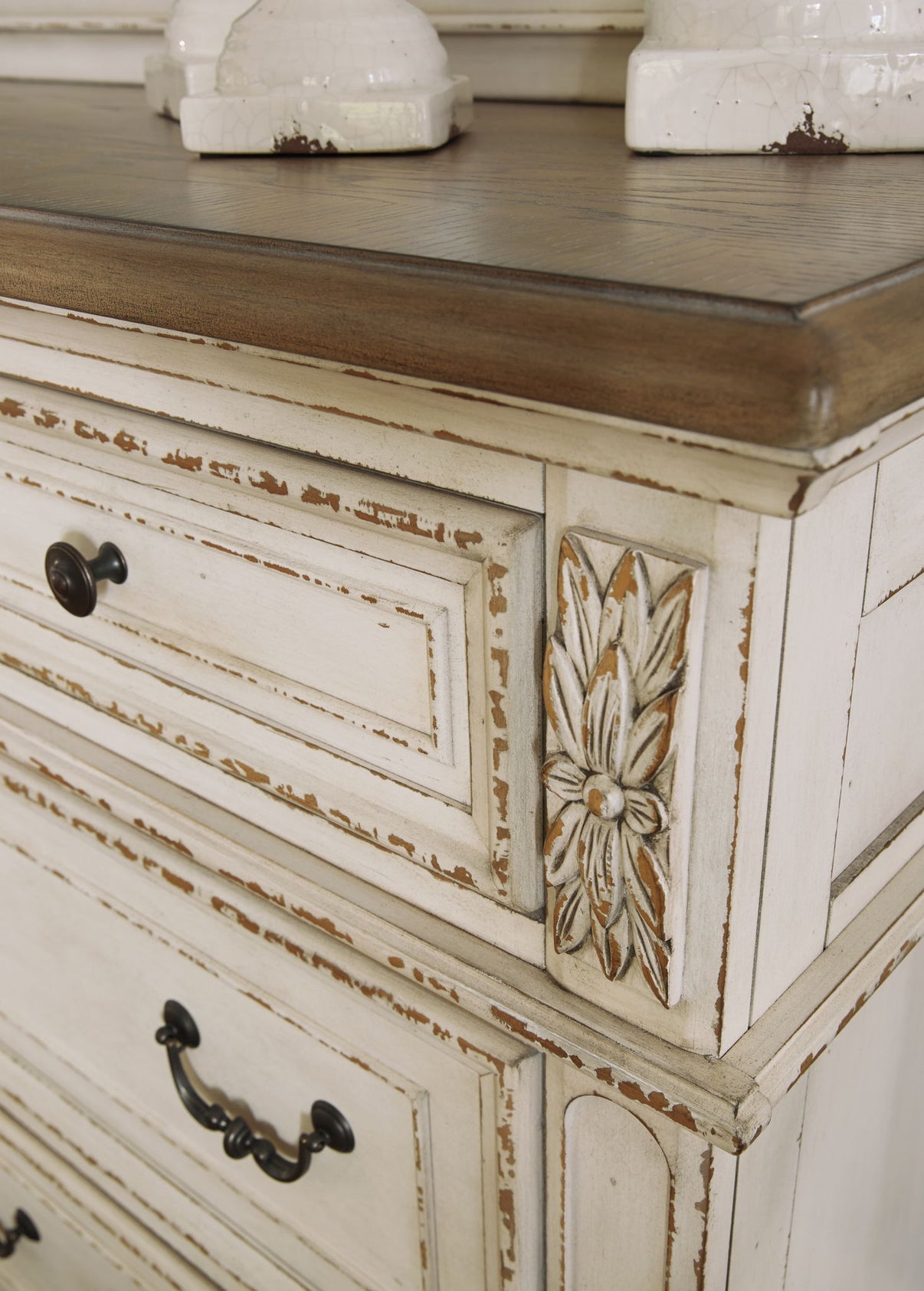 Realyn - Dresser, alternate view 16 with wood construction