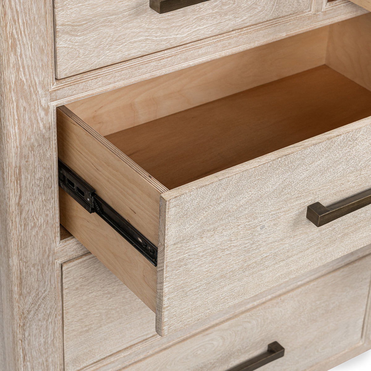 Westmont - 9 Drawers Dresser - Creamwood, alternate view 6 with metal