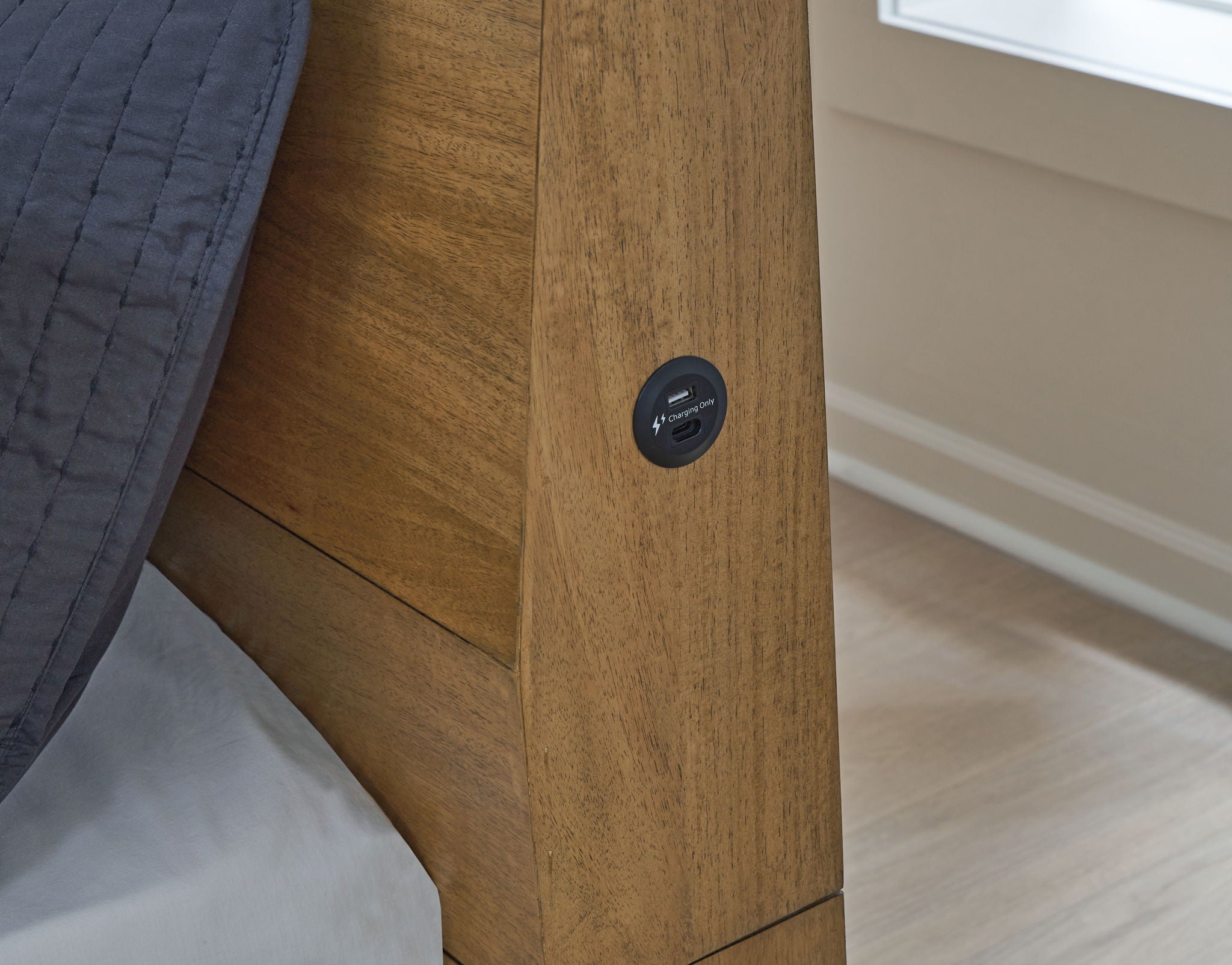Sherbana - Panel Bed, alternate view 5