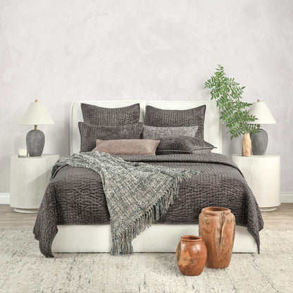 Bari - Velvet Quilt - Desert