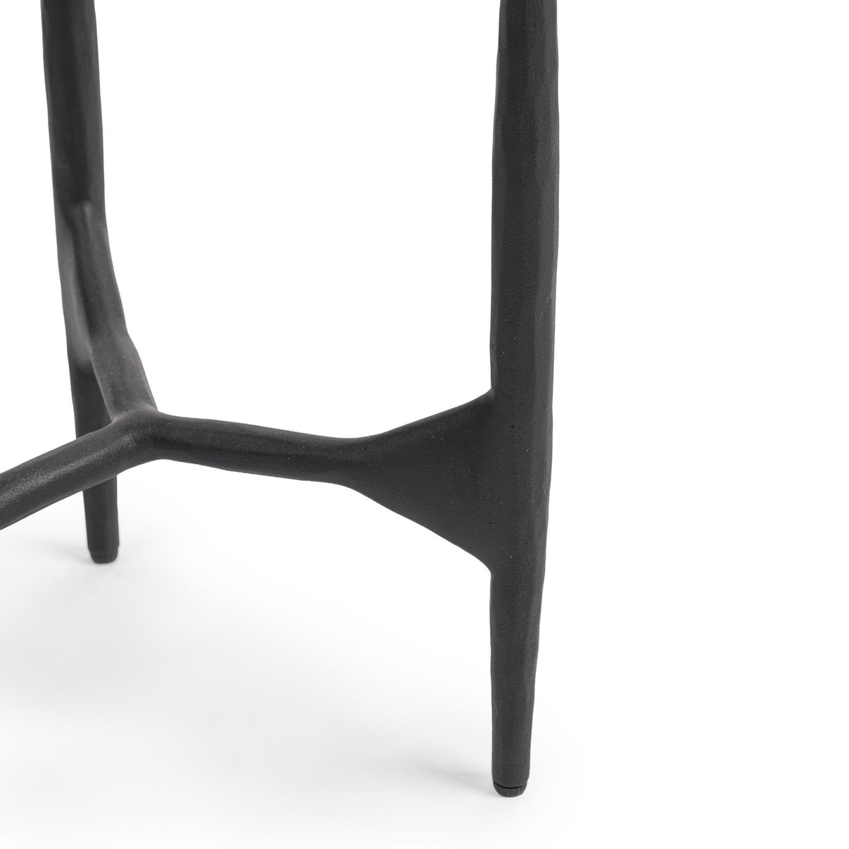 Luka - Round Table, alternate view 8