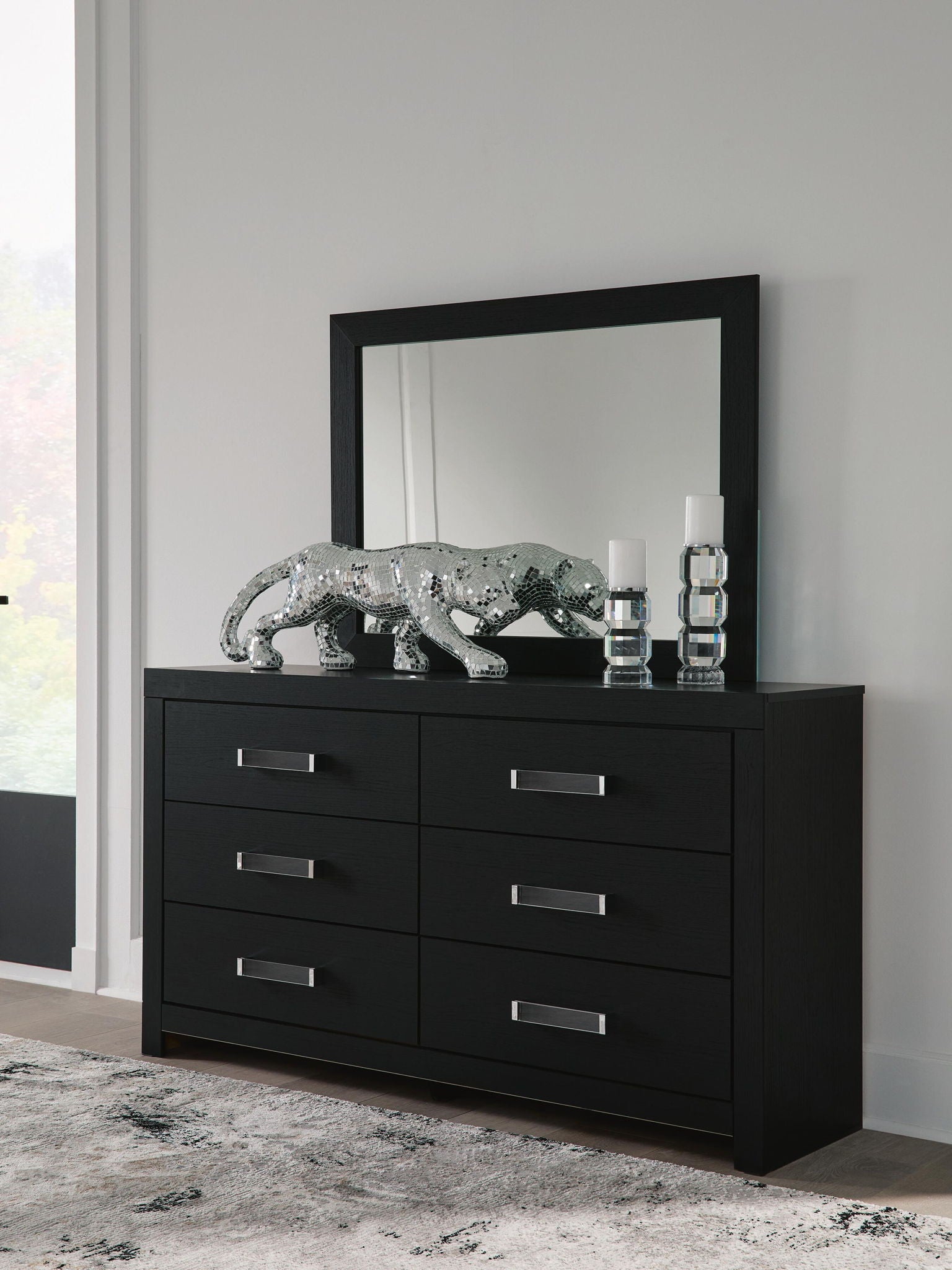 Maeling - Six Drawer Dresser, alternate view 16