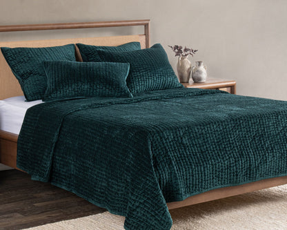 Bari - Velvet Quilt - Emerald