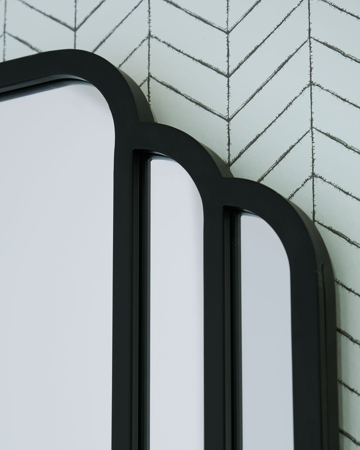 Antigone - Floor Mirror - Black - Signature Design by Ashley® - 6