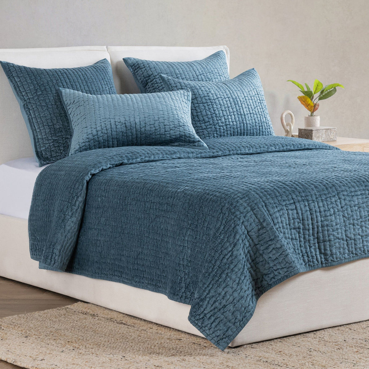 Bari - Velvet Sham - Stone Blue - Villa - 2
