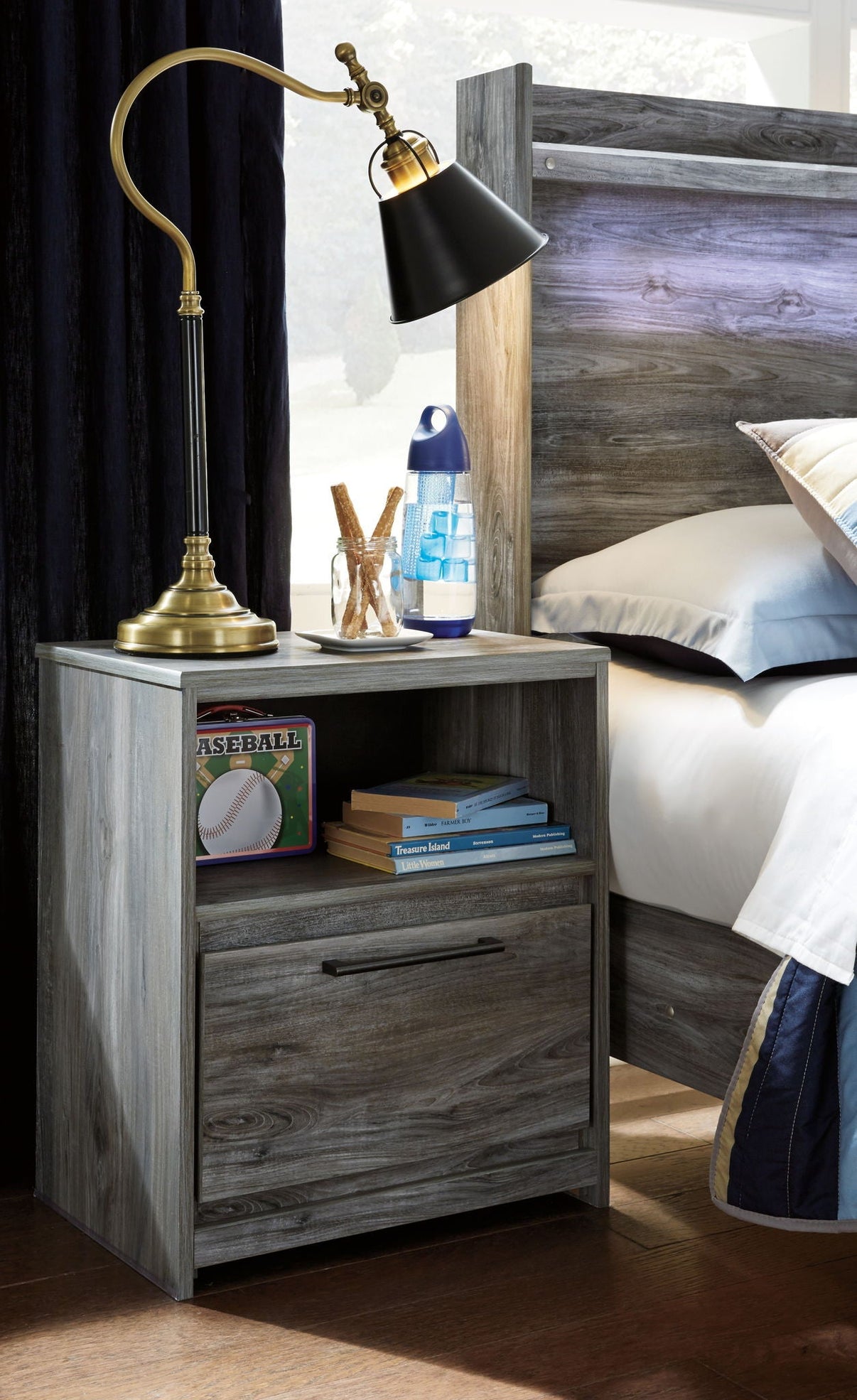 Baystorm - Panel Bedroom Set - Gray - Signature Design by Ashley® - 25