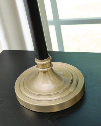 Clairwell - Metal Lamp