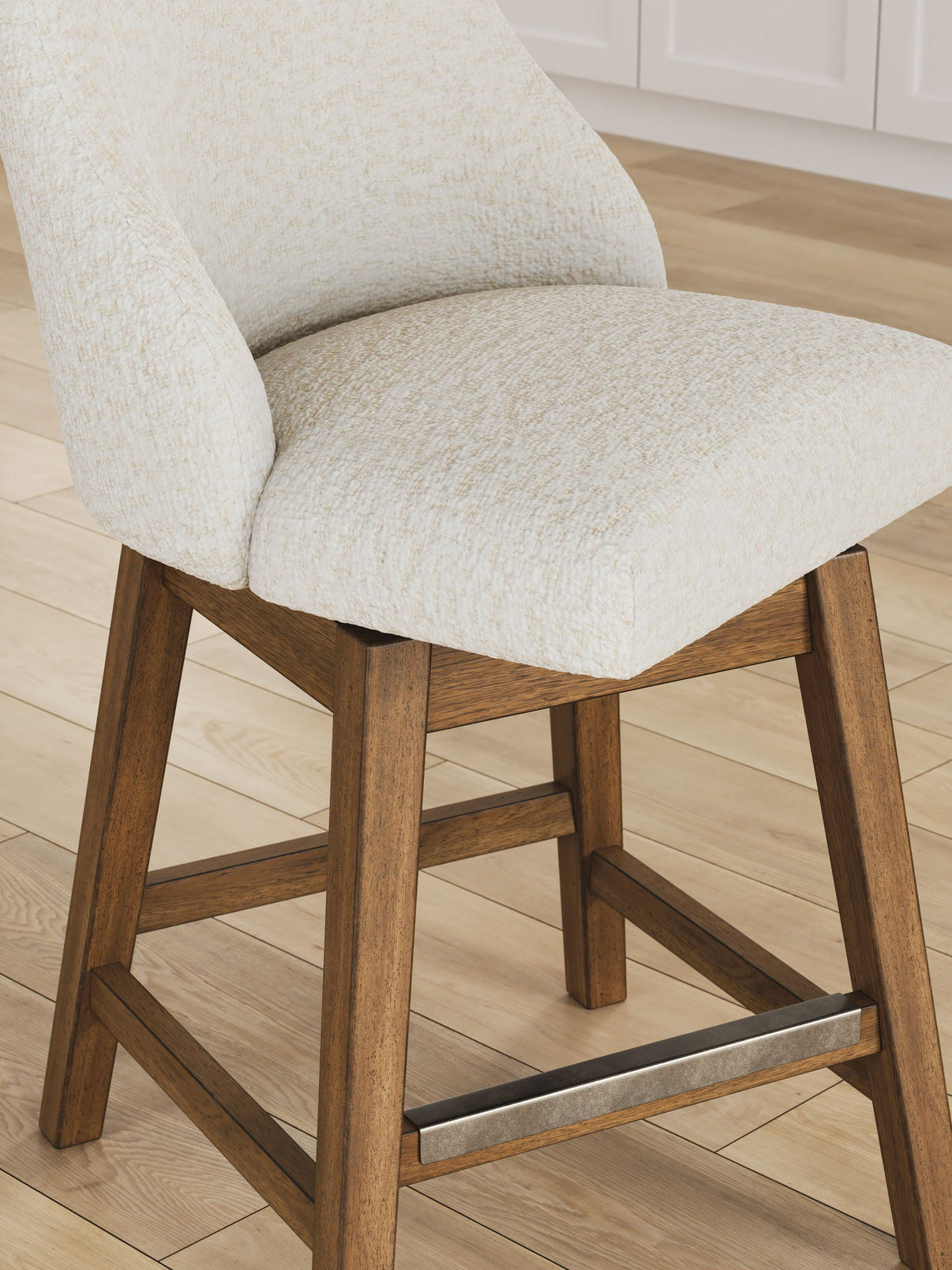Cabalynn - Upholstered Swivel Barstool (Set of 2) - Oatmeal / Light Brown - Signature Design by Ashley® - 4