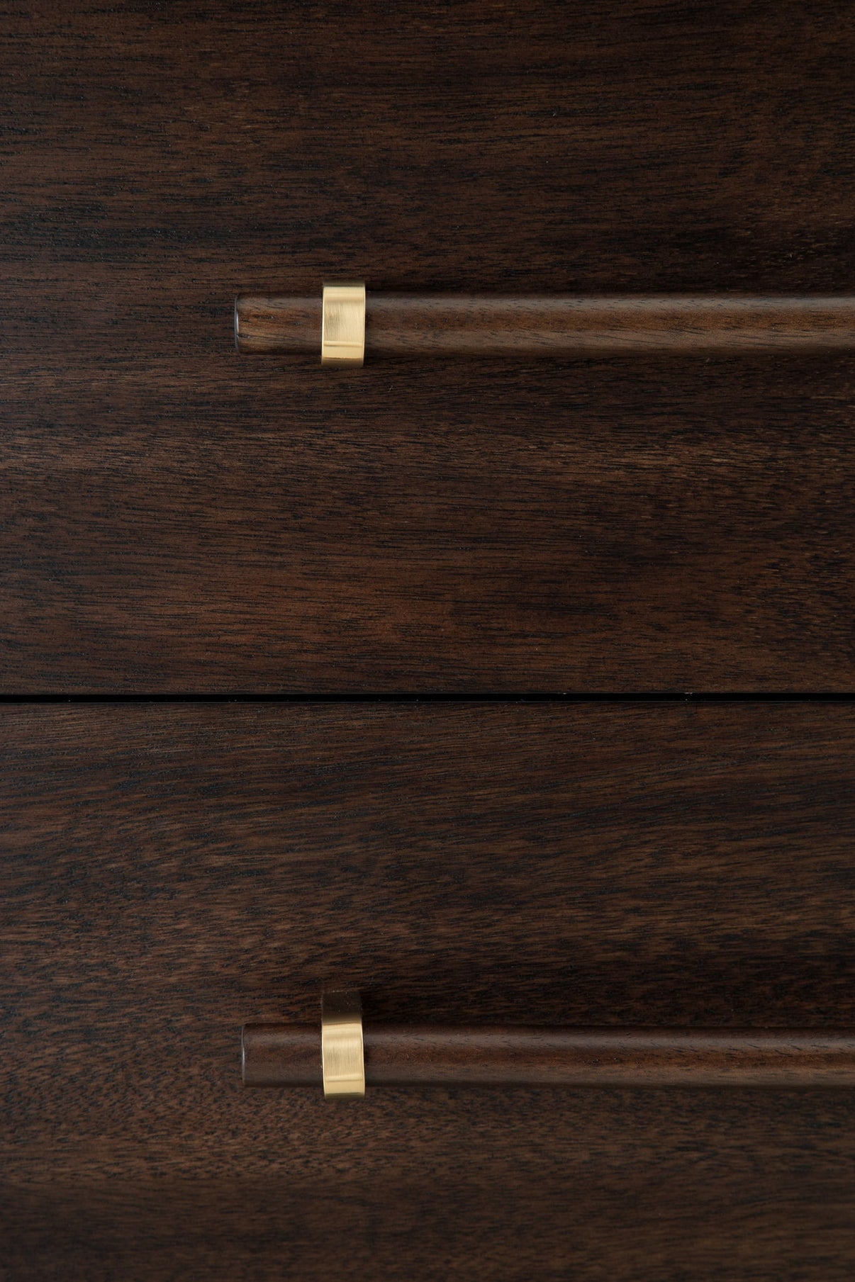 Dantenton - Dresser, alternate view 10 with wood construction
