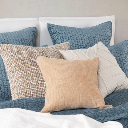 Bari - Velvet Quilt