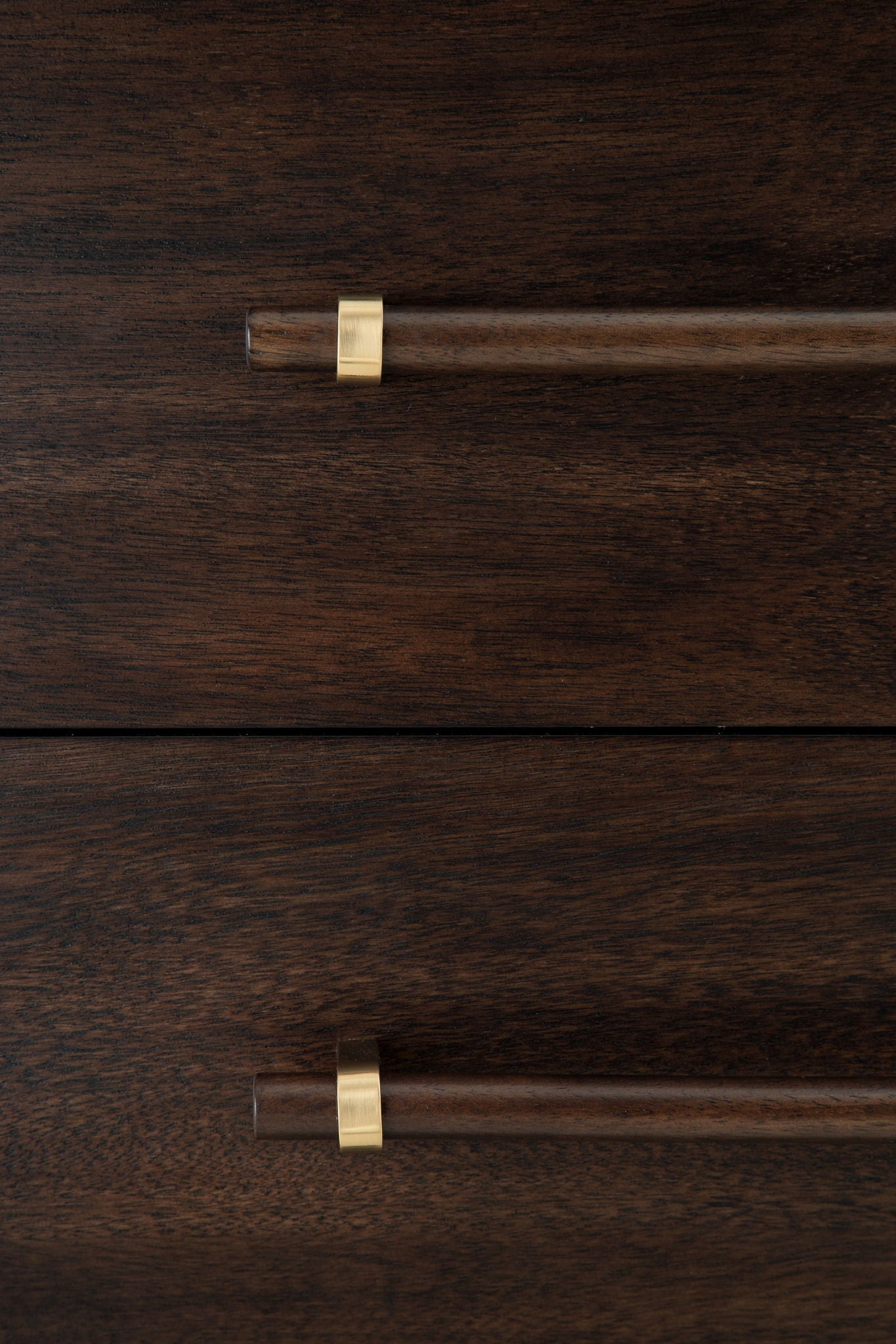Dantenton - Dresser - Benchcraft® - 10