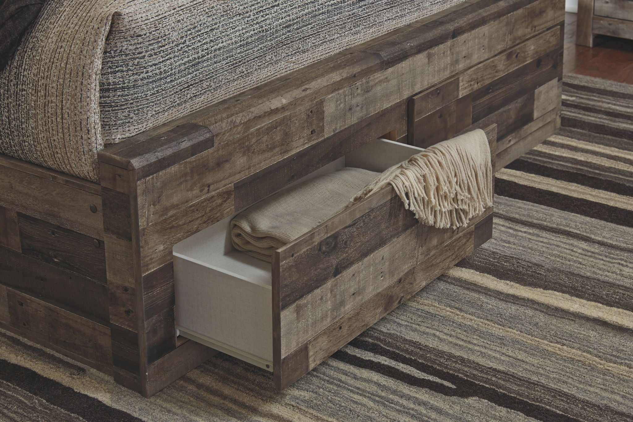 Derekson - Panel Bedroom Set - Benchcraft® - 40