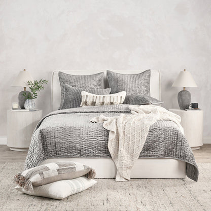 Bari - Velvet Sham - Gray