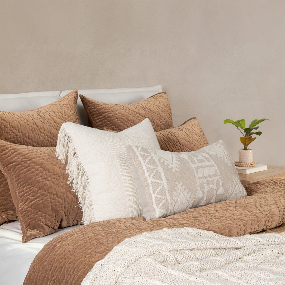 Elms - Velvet Quilt - Villa - 29