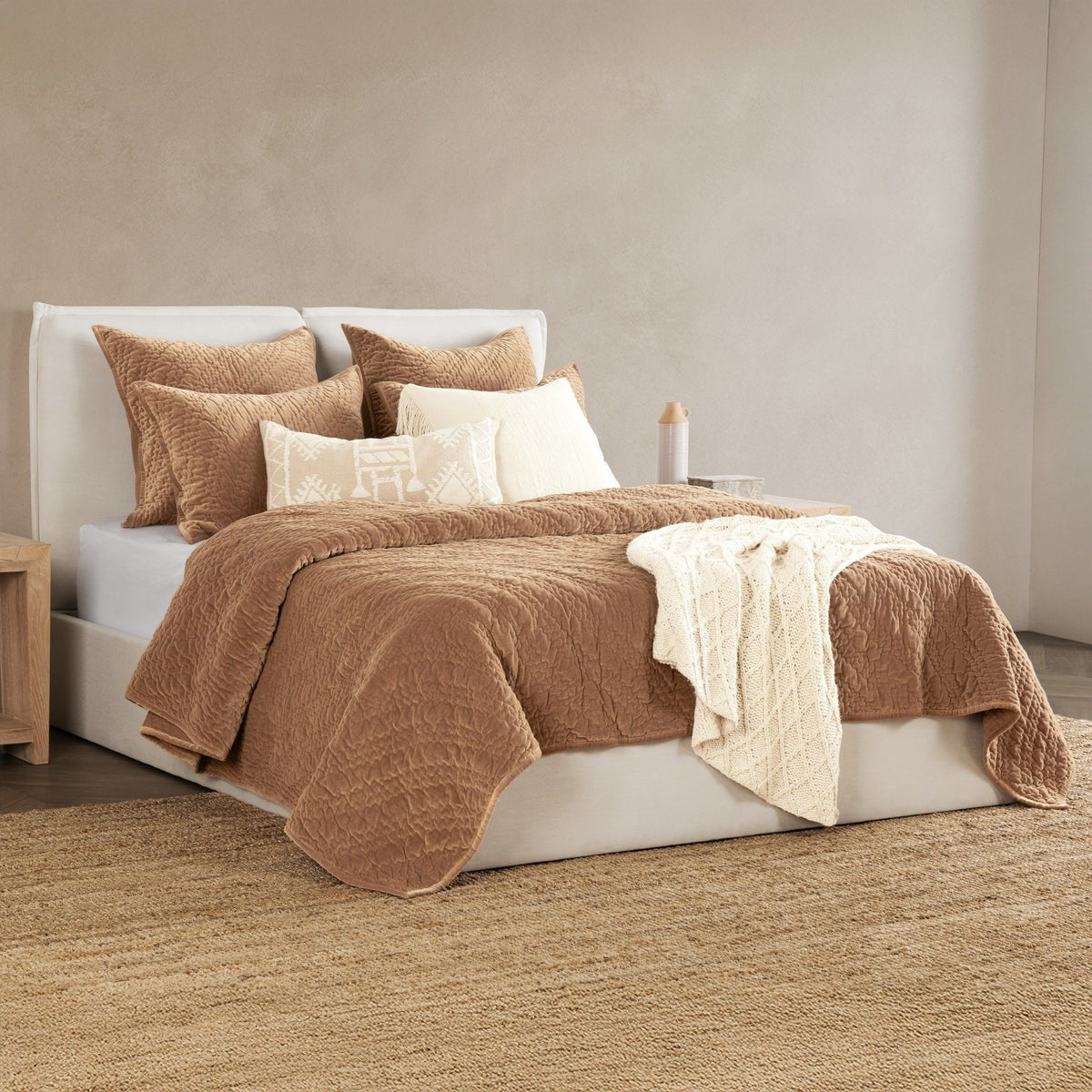 Elms - Velvet Set - Villa - 1