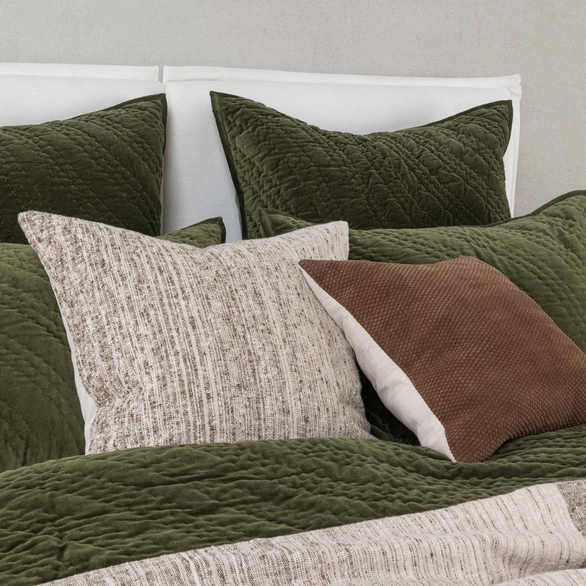 Elms - Velvet Set - Villa - 21