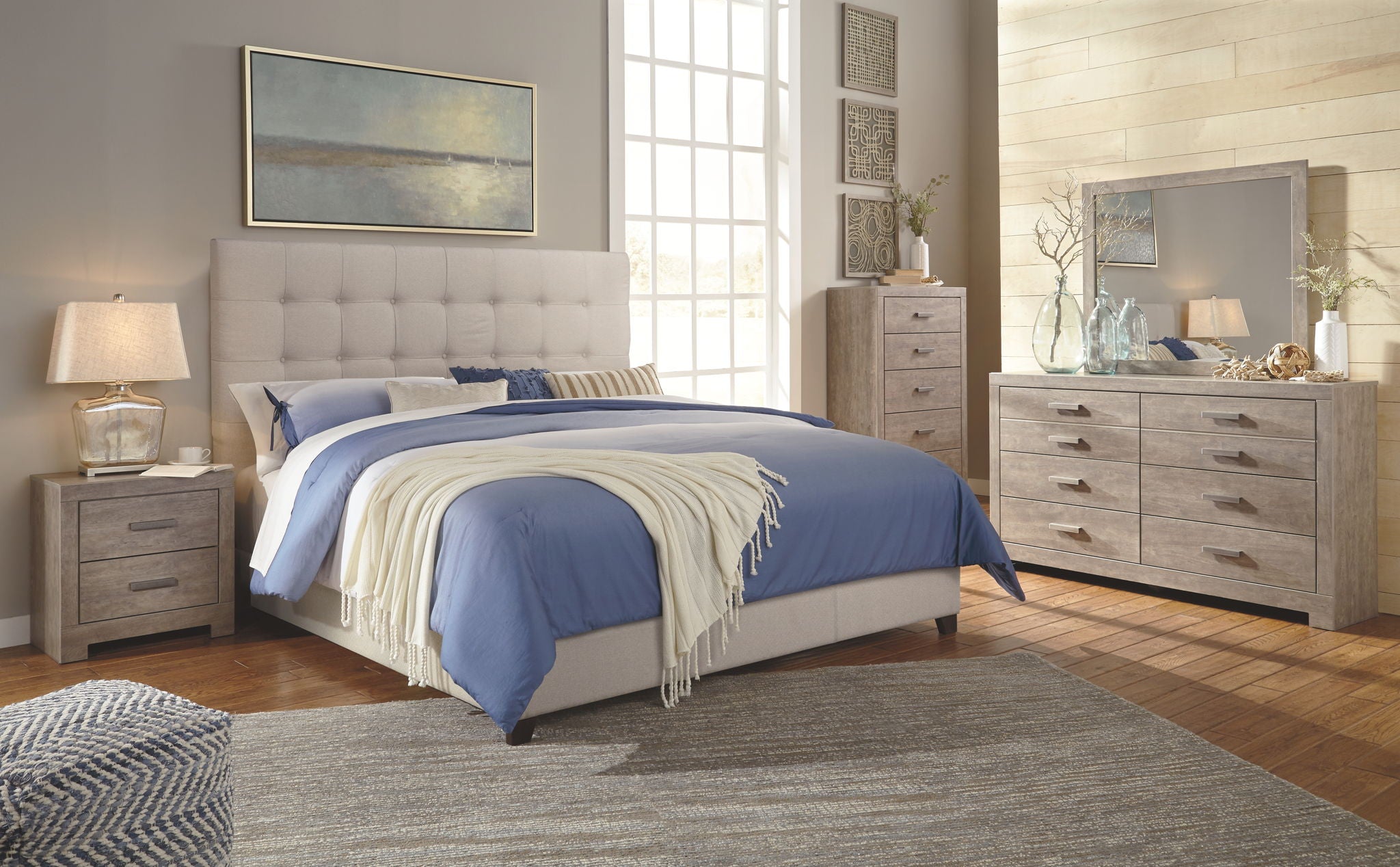 Dolante - Upholstered Bed, alternate view 7