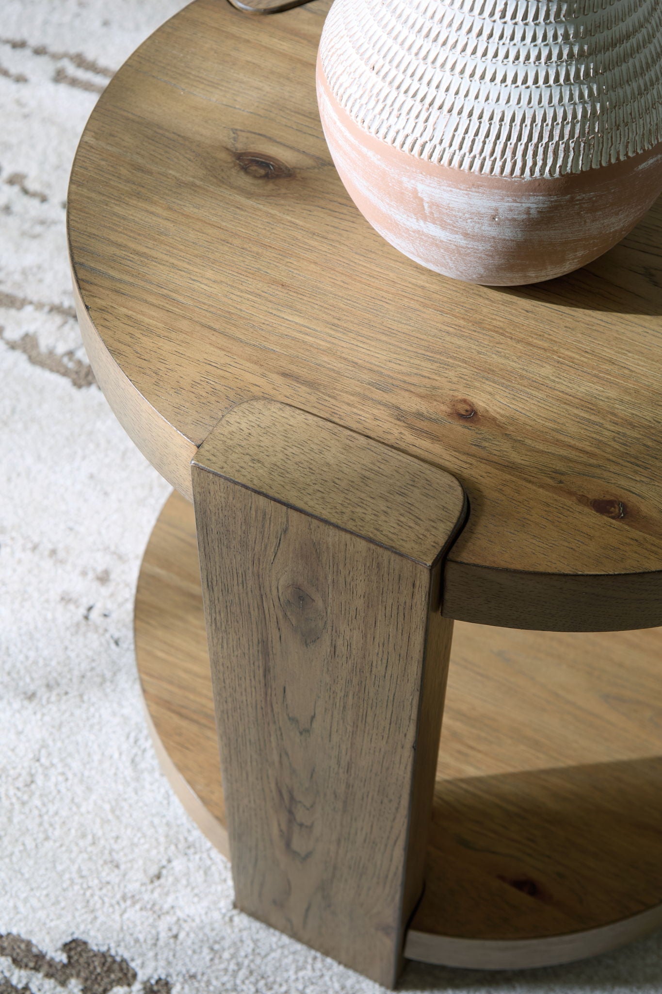 Flangren - Round End Table - Light Brown - Signature Design by Ashley® - 2