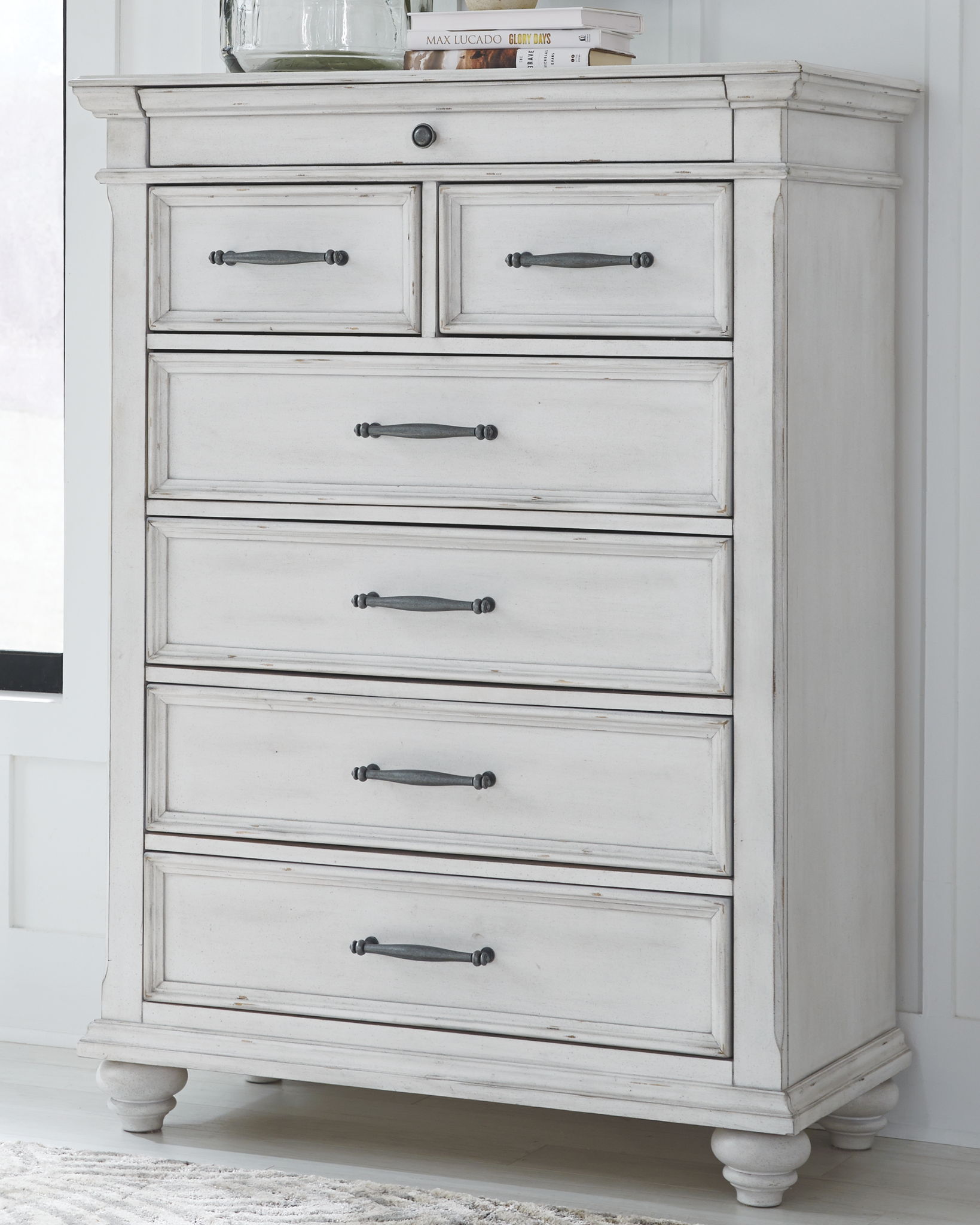 Kanwyn - Panel Bedroom Set - Benchcraft® - 64