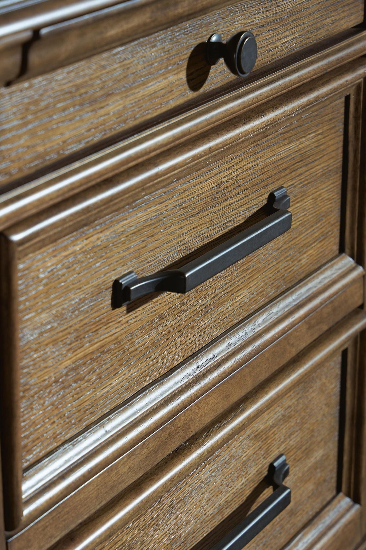 Karallin - Seven Drawer Chest - Medium Brown - Signature Design by Ashley® - 4