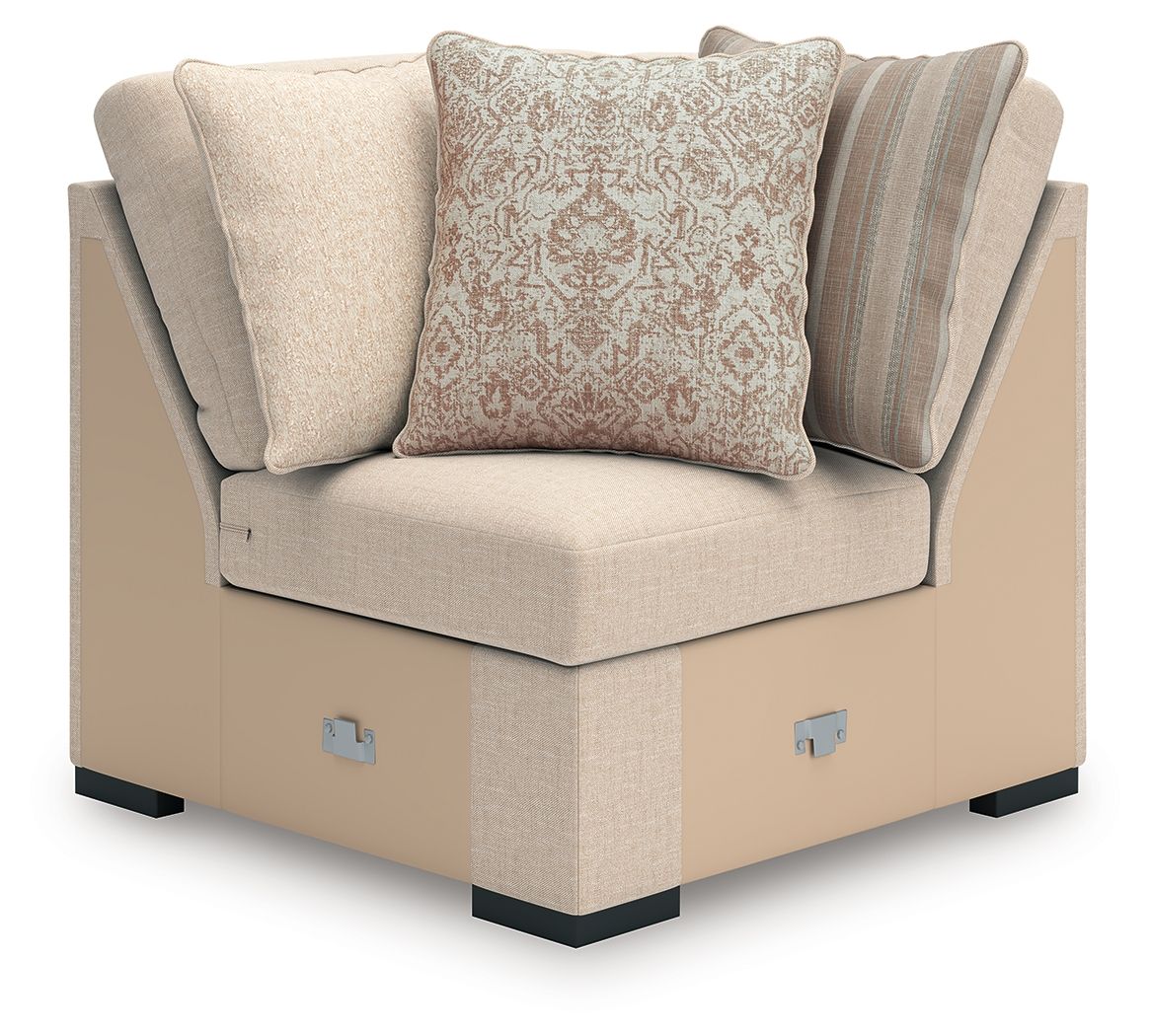 LadyMae - 3 Piece Sectional - Benchcraft® - 6