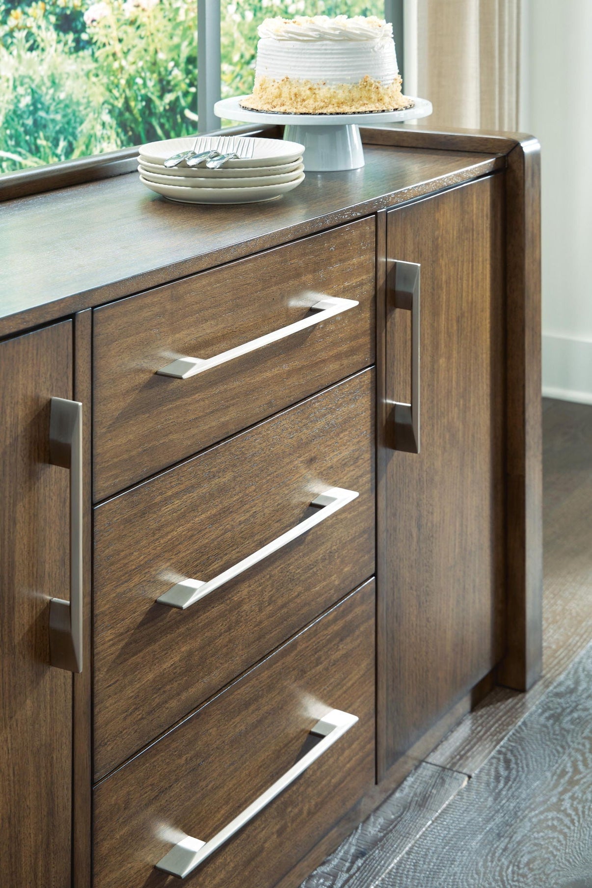 Marxmore - Dining Room Server - Brown - Benchcraft® - 3
