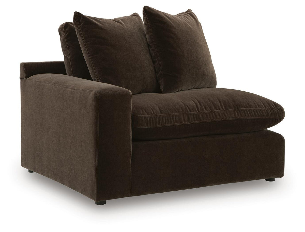 Maxton Heights - 2 Piece Sectional - Benchcraft® - 5
