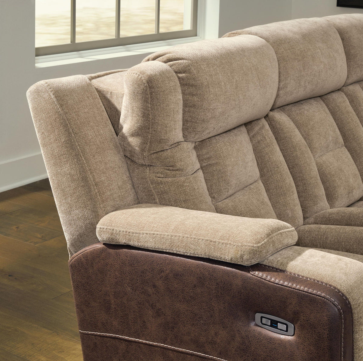 Mixed Motion - Power Reclining Loveseat With Console / Adjustable Headrest - Signature Design by Ashley® - 8