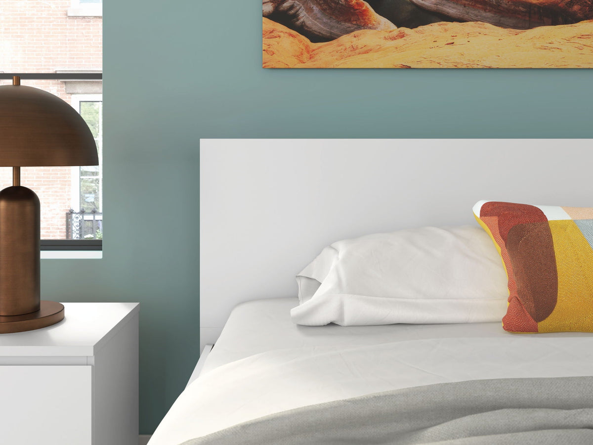 Onita - Panel Platform Bed - Signature Design by Ashley® - 175